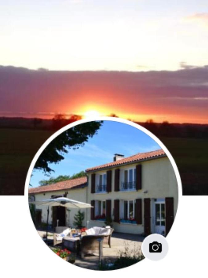 Homestay Arrabella Availles-Limouzine Екстериор снимка