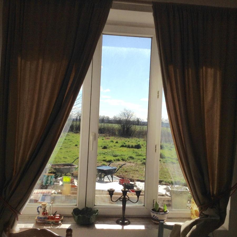 Homestay Arrabella Availles-Limouzine Екстериор снимка
